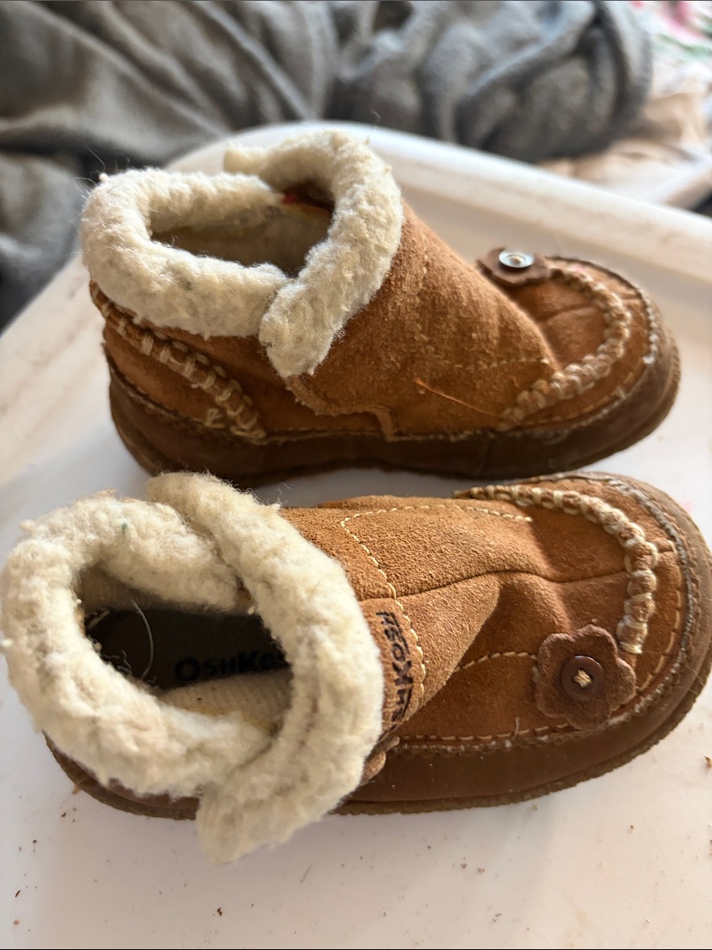 OshKosh B'gosh Tan Suede Shearling Moccasin Booties